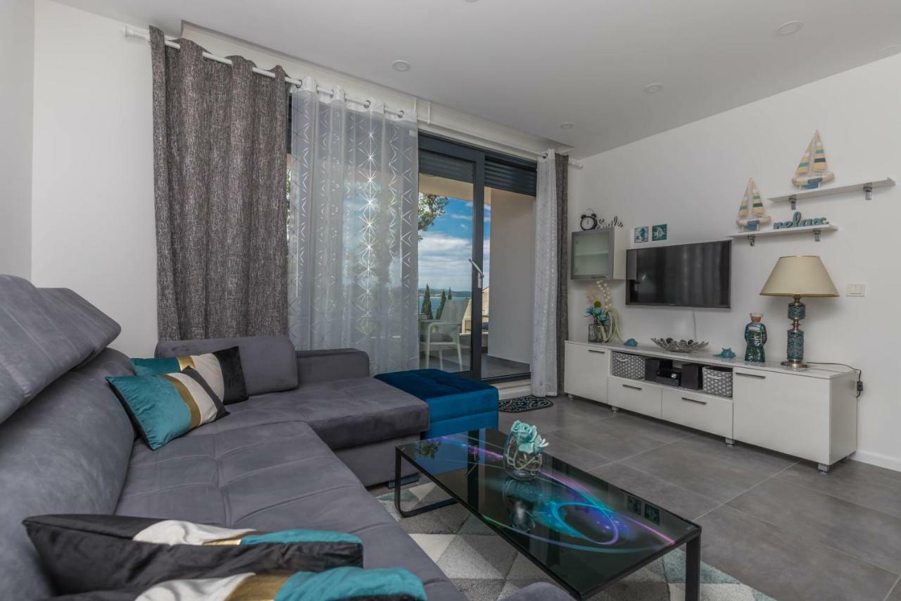 Apartments Tatjana Selce Exterior foto